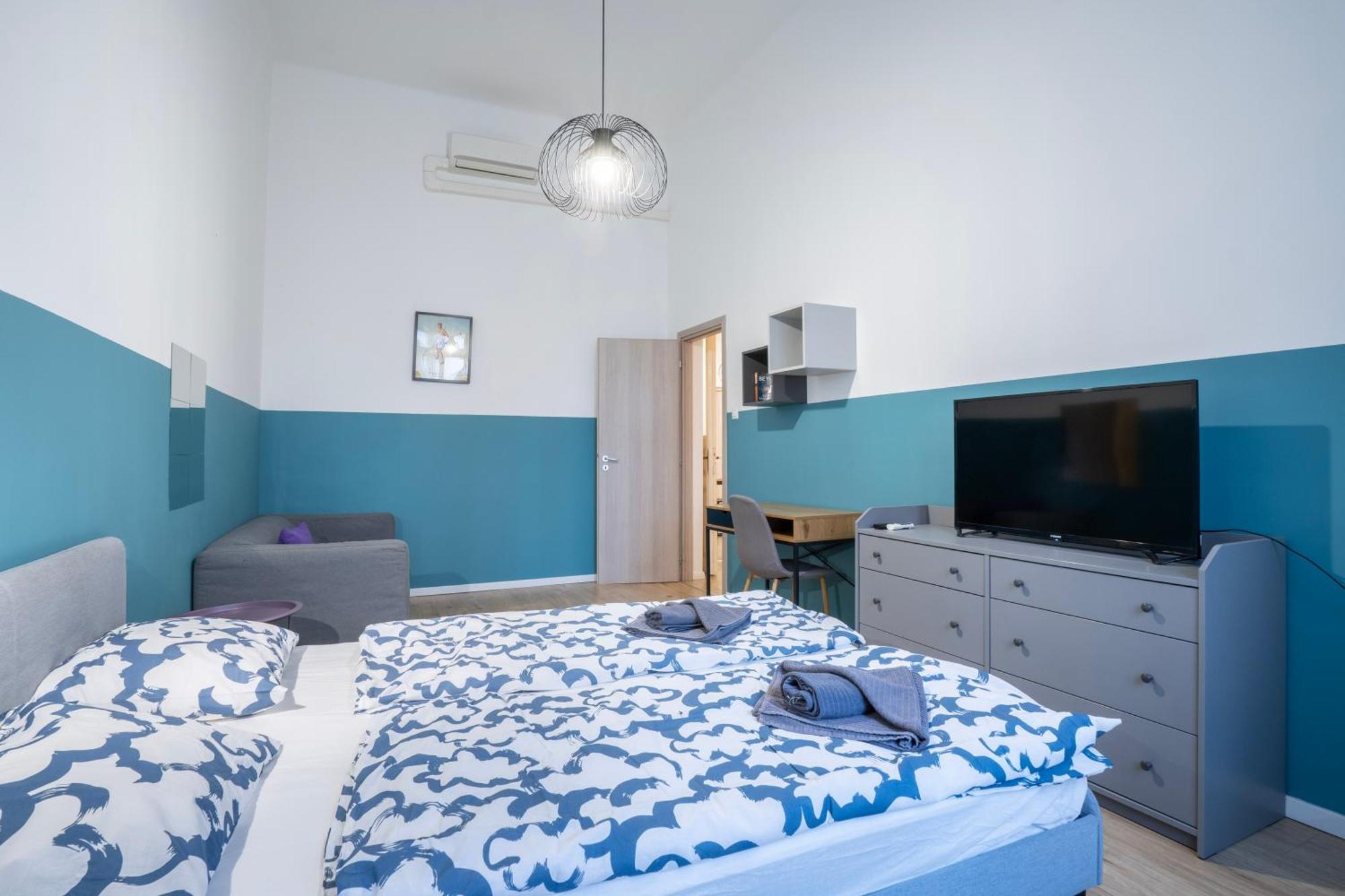 4-Bedroom Comfort Apartment In The Citycenter F38 Budapest Exterior foto